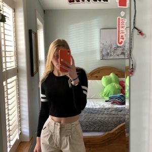 cropped comfy top